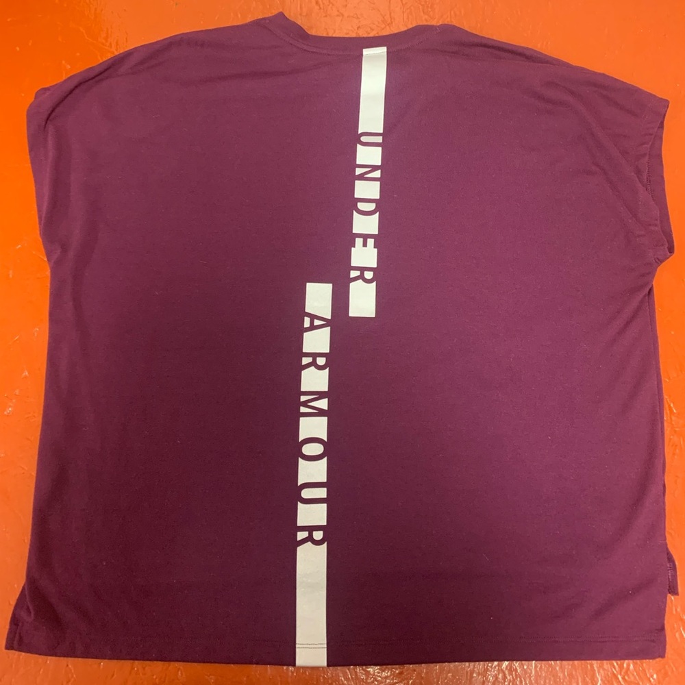 Under Armour Deep Purple T-Shirt large